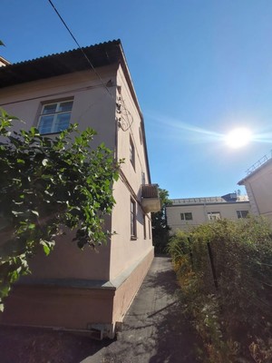Продам трехкомнатную (3-комн.) квартиру, Октябрьская пл, 1, Таганрог г