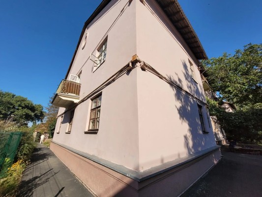 Продам трехкомнатную (3-комн.) квартиру, Октябрьская пл, 1, Таганрог г