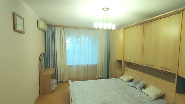 Продам многокомнатную квартиру, Зорге ул, 25/4, Ростов-на-Дону г