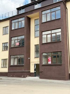 Продам трехкомнатную (3-комн.) квартиру, им. Сижажева М.В. ул, 23, Чегем г