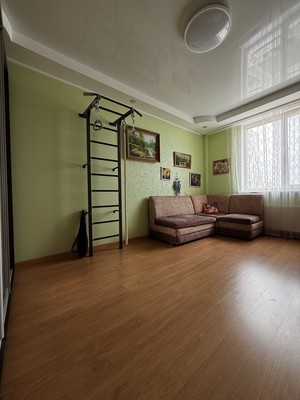 Продам двухкомнатную (2-комн.) квартиру, Батурина ул, 197, Симферополь г