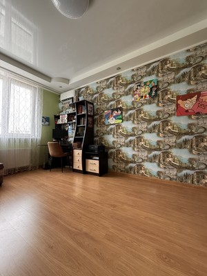 Продам двухкомнатную (2-комн.) квартиру, Батурина ул, 197, Симферополь г
