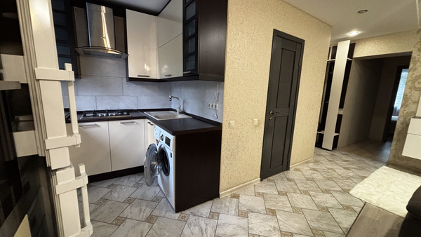 Продам трехкомнатную (3-комн.) квартиру, Андропова ул, 41/8, Ступино г