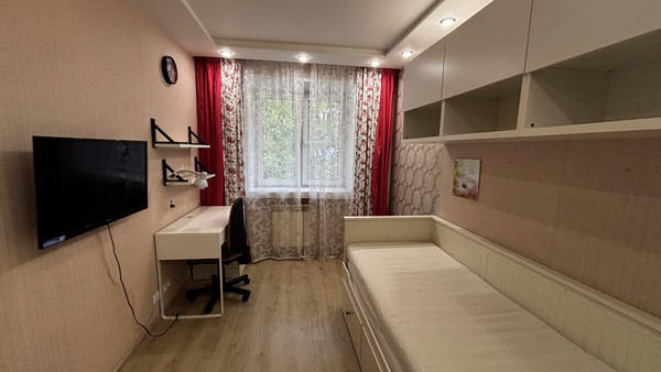Продам трехкомнатную (3-комн.) квартиру, Андропова ул, 41/8, Ступино г
