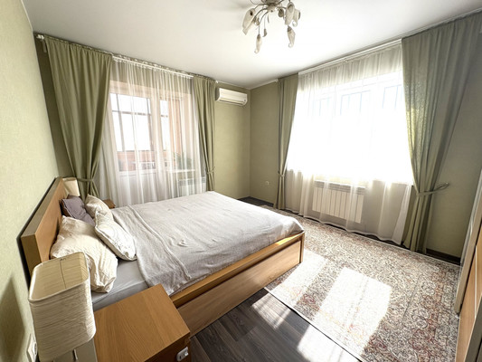 Продам двухкомнатную (2-комн.) квартиру, Баки Урманче ул, 1, Казань г