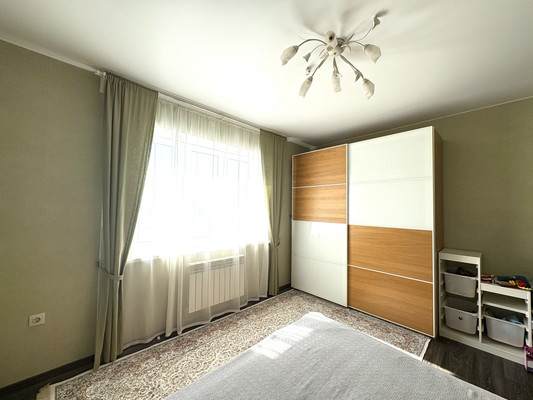 Продам двухкомнатную (2-комн.) квартиру, Баки Урманче ул, 1, Казань г