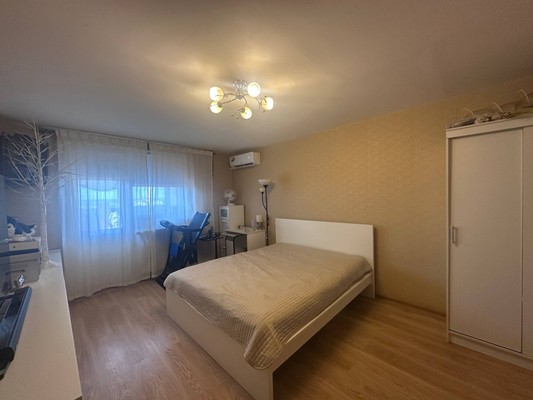 Продам однокомнатную (1-комн.) квартиру, Полевая ул, 14, Бугры п