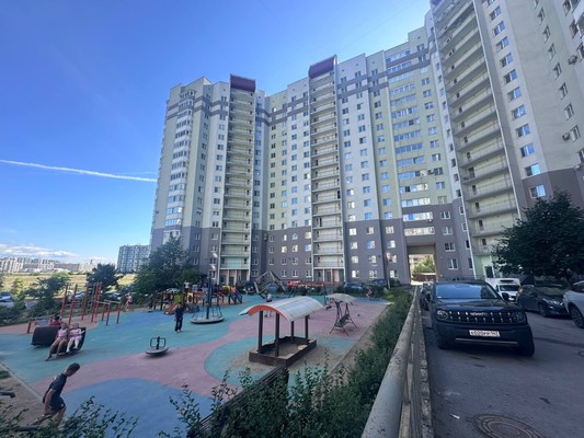 Продам однокомнатную (1-комн.) квартиру, Полевая ул, 14, Бугры п