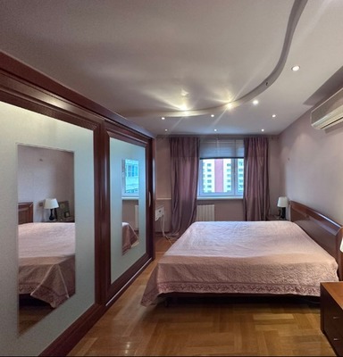Продам трехкомнатную (3-комн.) квартиру, Рублёвское ш, 24к2, Москва г