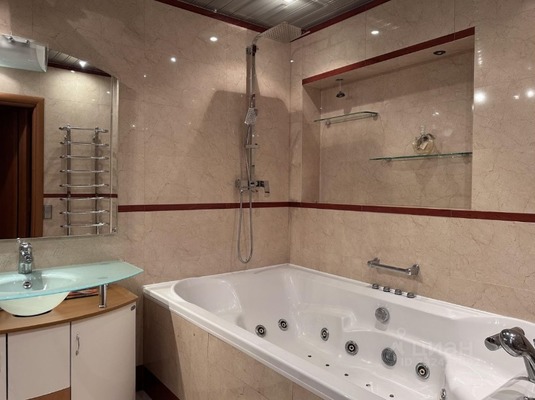 Продам трехкомнатную (3-комн.) квартиру, Рублёвское ш, 24к2, Москва г