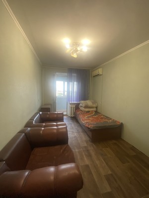 Продам трехкомнатную (3-комн.) квартиру, Гоголя ул, 44кб, Тихорецк г