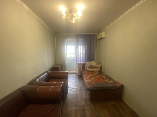 Продам трехкомнатную (3-комн.) квартиру, Гоголя ул, 44кб, Тихорецк г