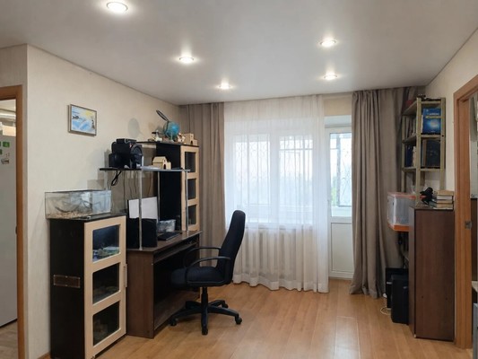 Продам двухкомнатную (2-комн.) квартиру, Декабристов ул, 114, Казань г