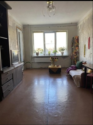 Продам трехкомнатную (3-комн.) квартиру, Маршала Жукова ул, 35, Симферополь г
