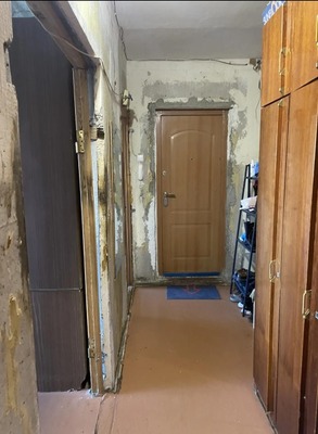 Продам трехкомнатную (3-комн.) квартиру, Маршала Жукова ул, 35, Симферополь г