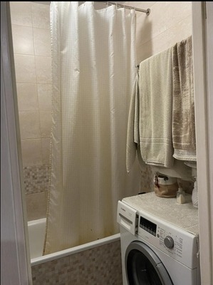 Продам трехкомнатную (3-комн.) квартиру, Маршала Жукова ул, 35, Симферополь г