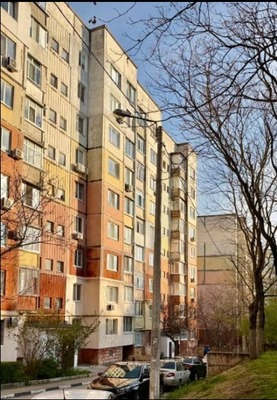 Продам трехкомнатную (3-комн.) квартиру, Маршала Жукова ул, 35, Симферополь г