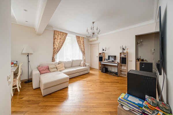 Продам трехкомнатную (3-комн.) квартиру, 3-я Фрунзенская ул, 7, Москва г