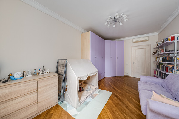 Продам трехкомнатную (3-комн.) квартиру, 3-я Фрунзенская ул, 7, Москва г