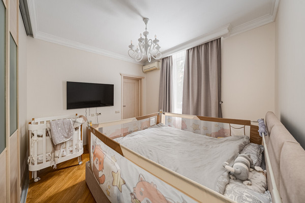 Продам трехкомнатную (3-комн.) квартиру, 3-я Фрунзенская ул, 7, Москва г