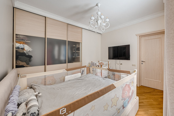 Продам трехкомнатную (3-комн.) квартиру, 3-я Фрунзенская ул, 7, Москва г