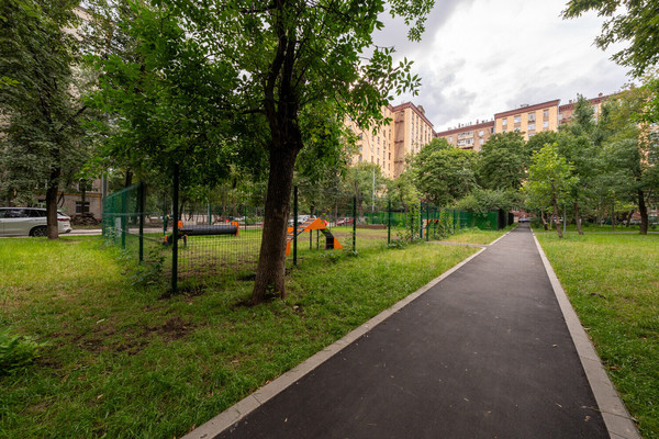 Продам трехкомнатную (3-комн.) квартиру, 3-я Фрунзенская ул, 7, Москва г