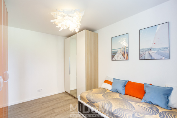 Продам трехкомнатную (3-комн.) квартиру, Бутлерова ул, 32, Санкт-Петербург г