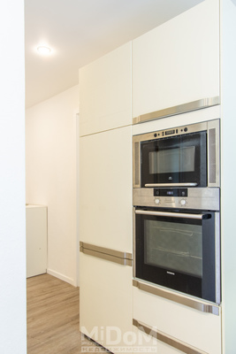 Продам трехкомнатную (3-комн.) квартиру, Бутлерова ул, 32, Санкт-Петербург г