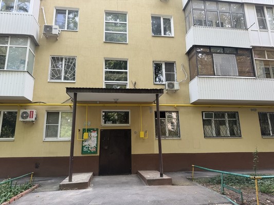 Продам двухкомнатную (2-комн.) квартиру, Коммунистический пр-кт, 12/2, Ростов-на-Дону г