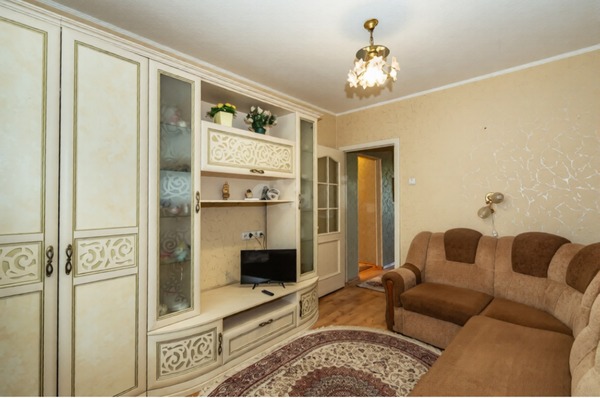 Продам трехкомнатную (3-комн.) квартиру, Космонавтов пр-кт, 14к15, Ростов-на-Дону г