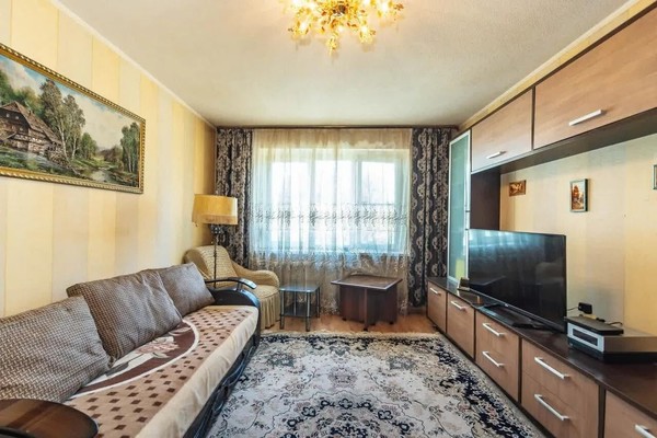 Продам трехкомнатную (3-комн.) квартиру, Космонавтов пр-кт, 14к15, Ростов-на-Дону г