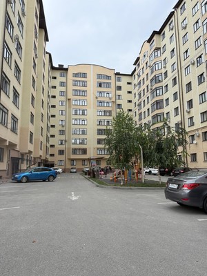Продам трехкомнатную (3-комн.) квартиру, Шарданова ул, 48к5, Нальчик г
