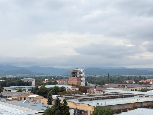 Продам трехкомнатную (3-комн.) квартиру, Шарданова ул, 48к5, Нальчик г