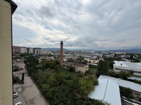 Продам трехкомнатную (3-комн.) квартиру, Шарданова ул, 48к5, Нальчик г
