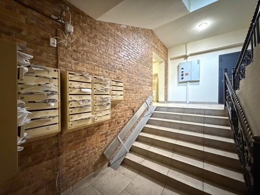 Продам трехкомнатную (3-комн.) квартиру, Шарданова ул, 48к5, Нальчик г