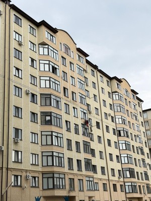 Продам трехкомнатную (3-комн.) квартиру, Шарданова ул, 48к5, Нальчик г