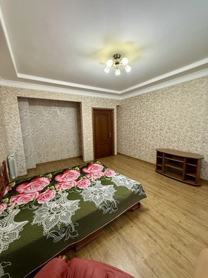 Продам двухкомнатную (2-комн.) квартиру, Извилистая ул, 11/1, Ростов-на-Дону г