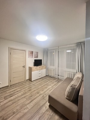Продам двухкомнатную (2-комн.) квартиру, Винокурова ул, 12к1, Москва г