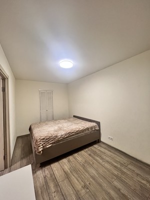 Продам двухкомнатную (2-комн.) квартиру, Винокурова ул, 12к1, Москва г