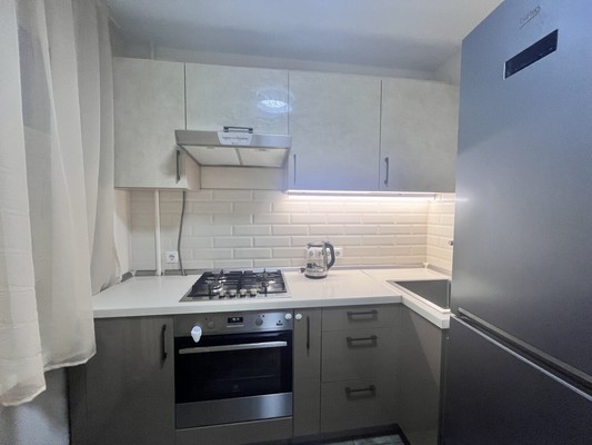 Продам двухкомнатную (2-комн.) квартиру, Винокурова ул, 12к1, Москва г