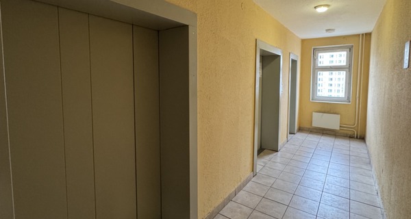 Продам трехкомнатную (3-комн.) квартиру, Комсомольский пр-кт, 24к2, Люберцы г
