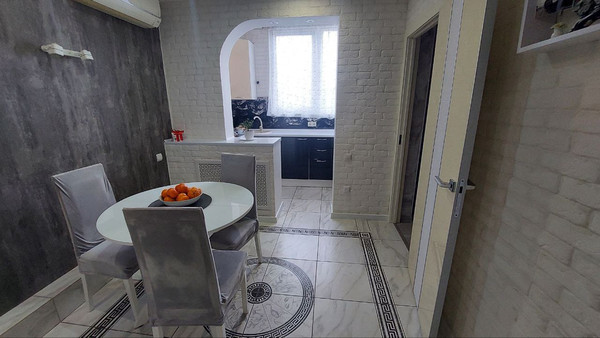 Продам двухкомнатную (2-комн.) квартиру, Восточно-Кругликовская ул, 76/4, Краснодар г