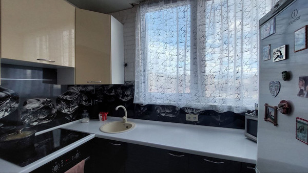 Продам двухкомнатную (2-комн.) квартиру, Восточно-Кругликовская ул, 76/4, Краснодар г