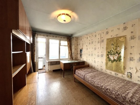 Продам трехкомнатную (3-комн.) квартиру, Дубровинского ул, 54, Красноярск г