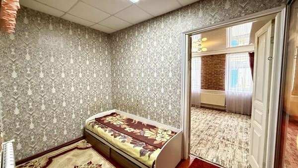 Продам двухкомнатную (2-комн.) квартиру, Курцовская ул, 13, Симферополь г