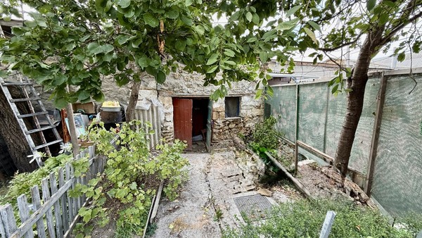 Продам двухкомнатную (2-комн.) квартиру, Курцовская ул, 13, Симферополь г