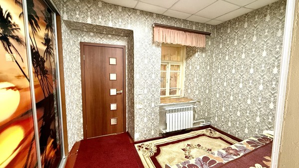 Продам двухкомнатную (2-комн.) квартиру, Курцовская ул, 13, Симферополь г
