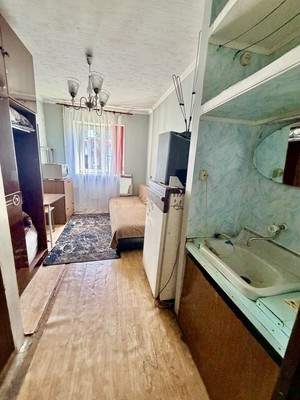 Продам 2-комн. в 4-комн. квартире, Киргизская ул, 10, Ростов-на-Дону г
