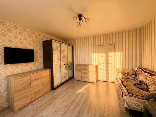 Продам двухкомнатную (2-комн.) квартиру, Новоорловская ул, 16, Москва г