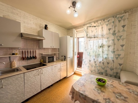 Продам двухкомнатную (2-комн.) квартиру, Новоорловская ул, 16, Москва г